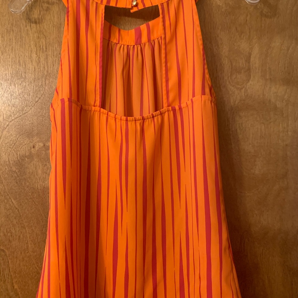 Banana republic sheer top.  New without tags. - Picture 3 of 3